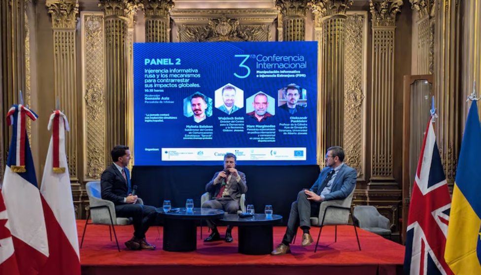 En Buenos Aires, una cumbre reunió a expertos para debatir el avance de la&nbsp;desinformación