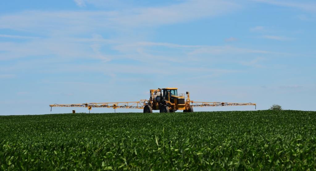 Agricultores descubren que pueden reducir químicos sin perder&nbsp;efectividad