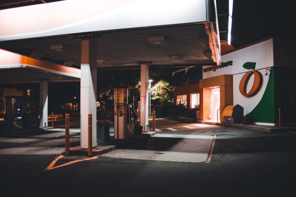 Pasó a mayores en Merlo: intentó quemar estación de servicio con&nbsp;nafta